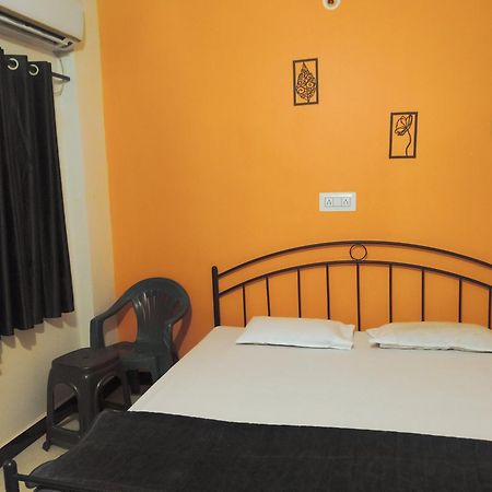 Shivlok Guest House Ujjain Eksteriør bilde