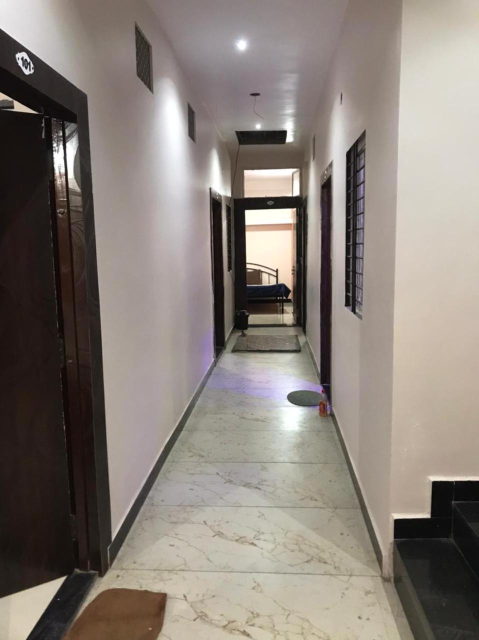 Shivlok Guest House Ujjain Eksteriør bilde