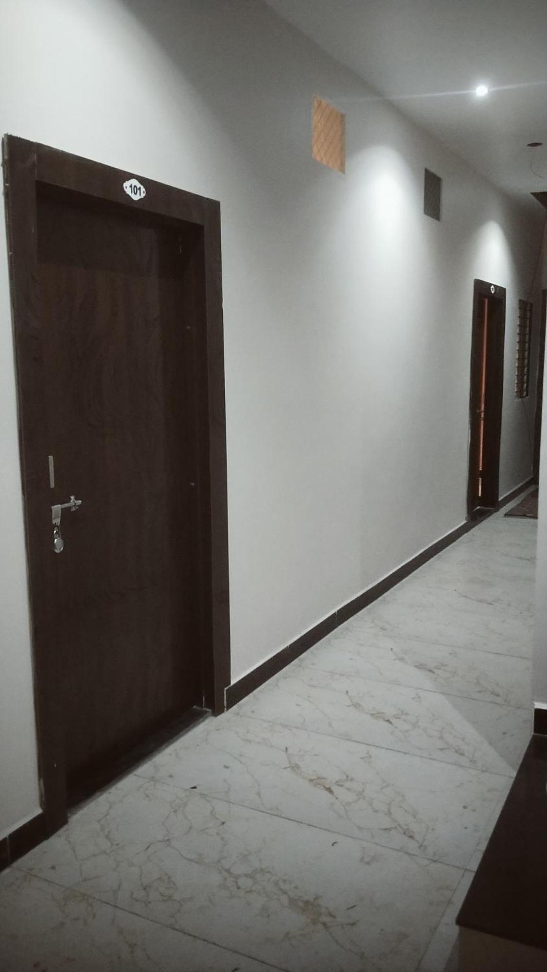 Shivlok Guest House Ujjain Eksteriør bilde