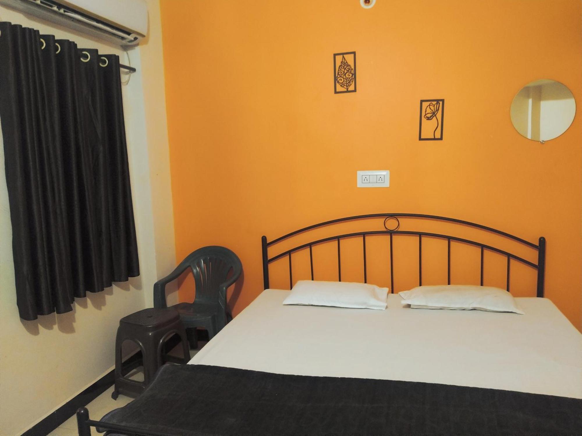 Shivlok Guest House Ujjain Eksteriør bilde